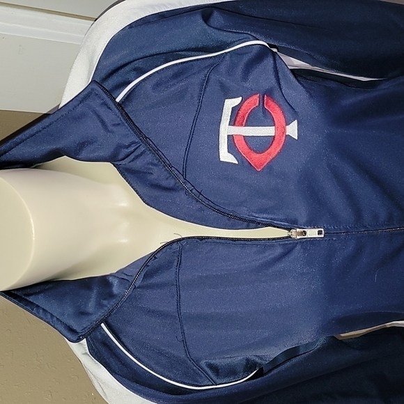 Mn Twins Zip Up - Picture 2 of 3